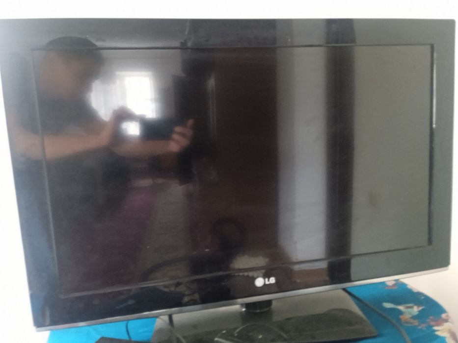 Продам телевизор