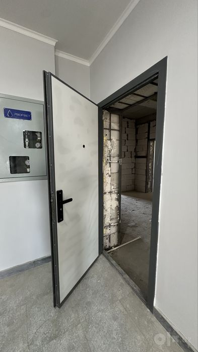 входные металические двери от новостройки 2 шт (самовывоз)