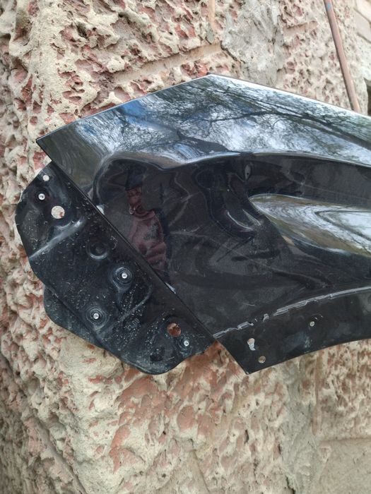 Крыло от Лада икс рей кросс.