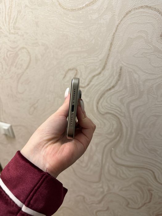 Продам iPhone 15 Pro Max на 256 ГБ.