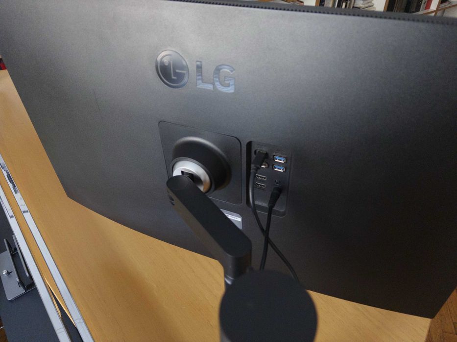 Монитор LG 31,5" 4K IPS