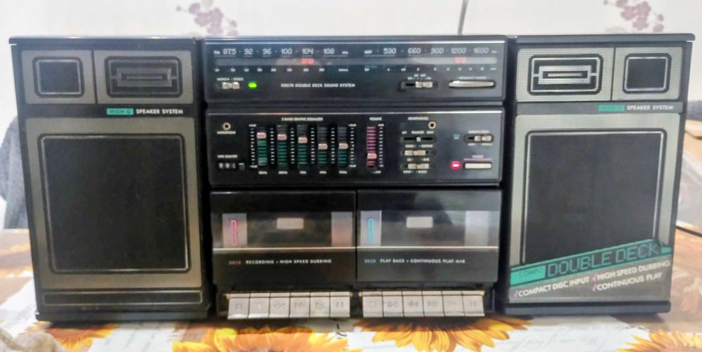 Касетофон български