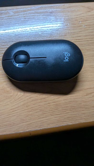 Mouse logitech pebble m350