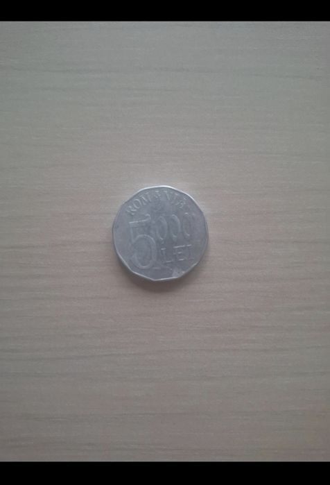 Moneda5000 lei .