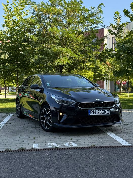 Kia ProCeed GT Line / 1.6 Diesel / Virtual Cookpit / Lane Assist / CarPlay / Faza Lunga Automata