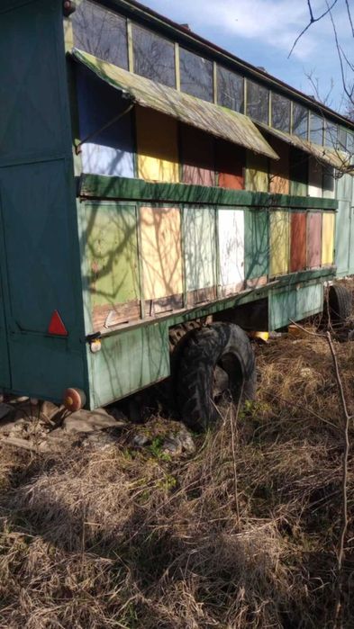 Vand Remorca Pavilion apicol