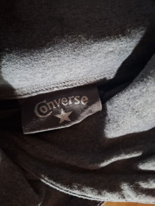 Блуза с висока яка