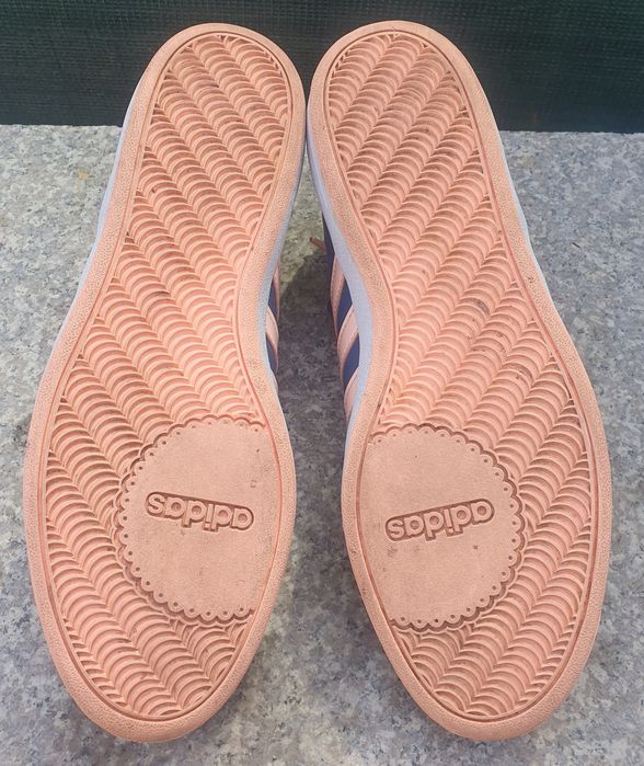 Adidas nr.42 original/Nou