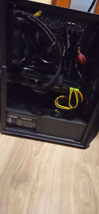 Компютър Ryzen 5 5600 / EVGA GTX 1080 Ti SC2 / 16GB RAM / SSD+HDD