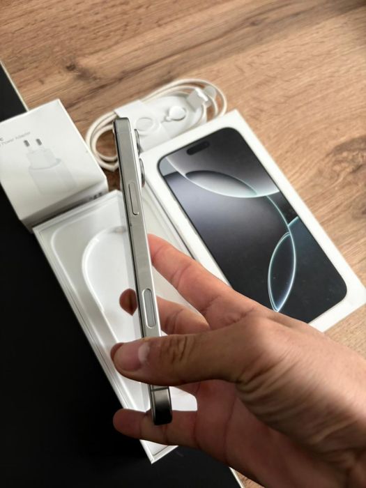 Айфон 16 про макс обмен