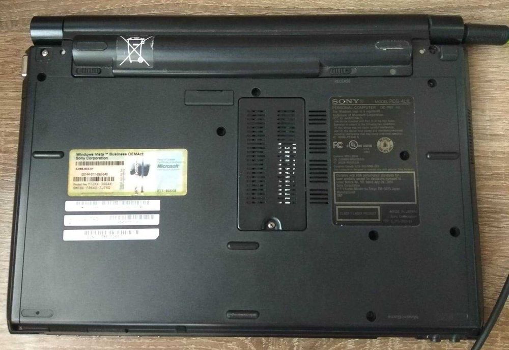 ноутбук Sony с мышкой беспроводной