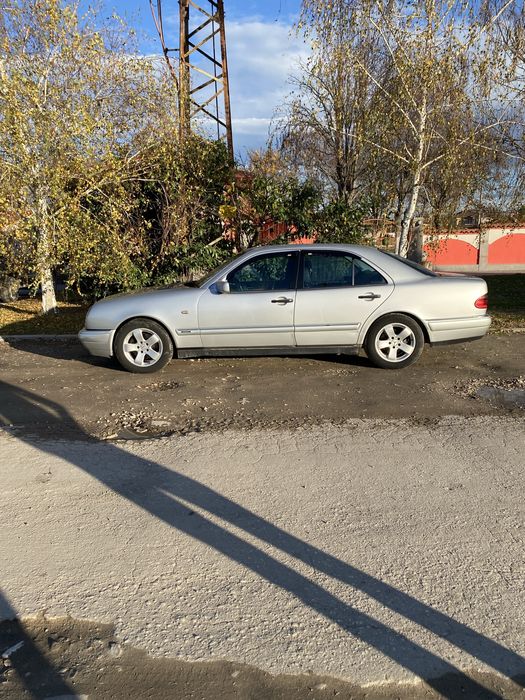 Mercedes-Benz E300 TD W210 om606 на части