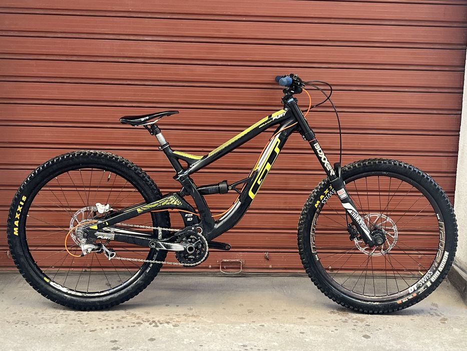 DH Колело GT Fury 27.5 2017 L размер