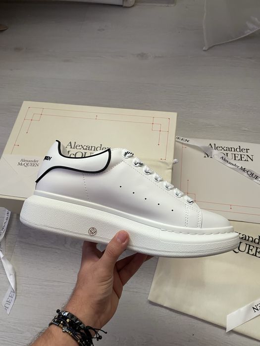 Alexander mcqueen !