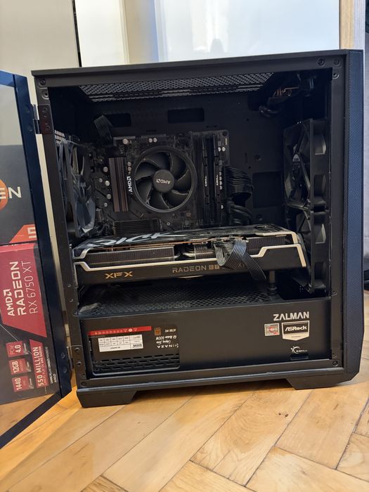 PC gaming amd rx6750xt  32gb RAM Ryzen 5