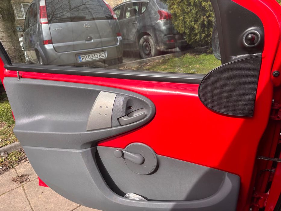 Автомобил Toyota Aygo 1.0