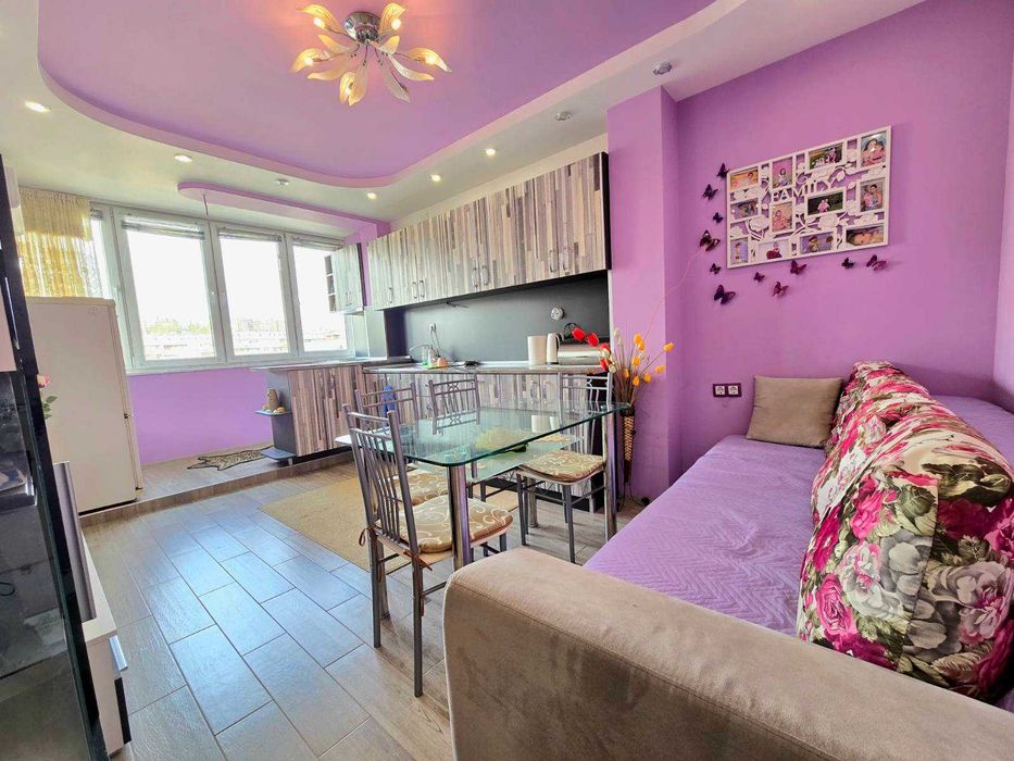 Обзаведен тристаен апартамент