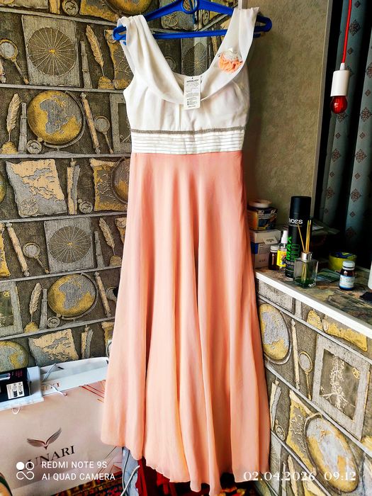 Новые платья на худеньких девушек