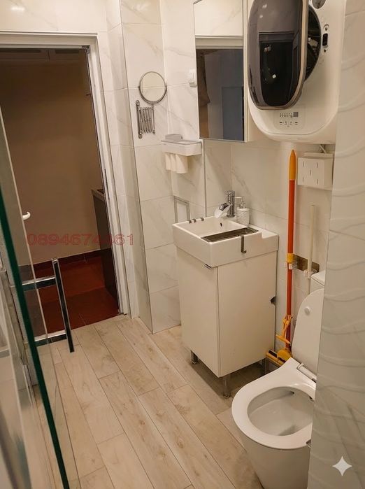 Дава се под наем Тристаен апартамент в София, Изток - 70 кв.м за 717.06 € - Снимка #6