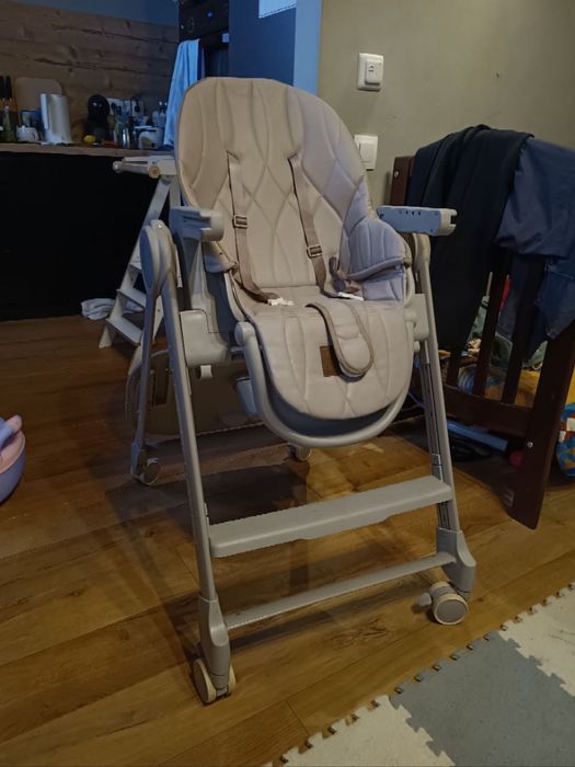 Детский стульчик Happy Baby