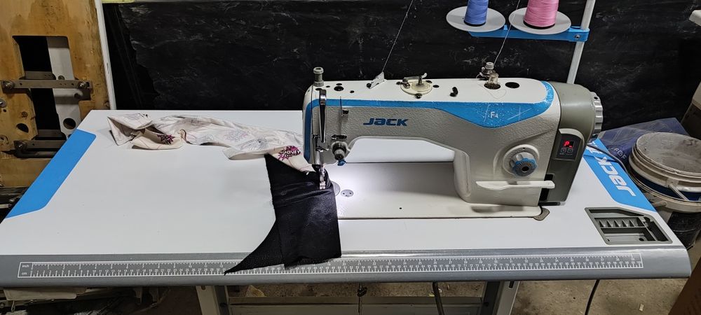 Jack F4  oʻrtacha xolatda sotiladi