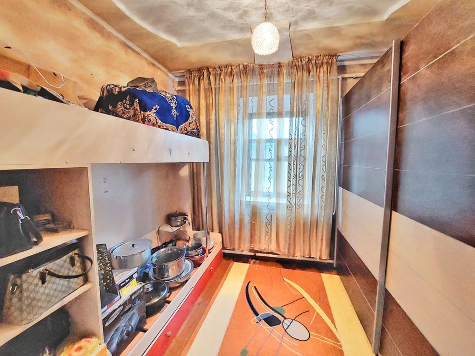 Продается 6-комнатный дом, Центр города