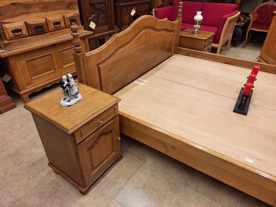 К - т спалня с нощни шкафчета дъб масив