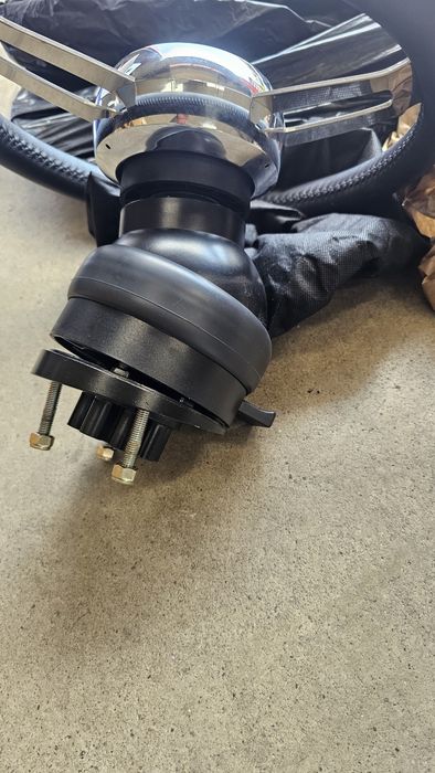 Guvernare directie  hidraulica barca motor pana la 300 cp  Ultraflex U-flex