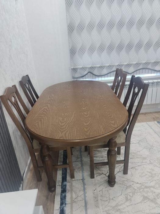Стол для гостиной
