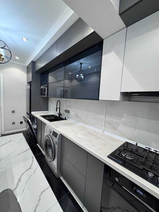 Улица Нукусская Мирабадский райое в центре 3х комнатный квартира