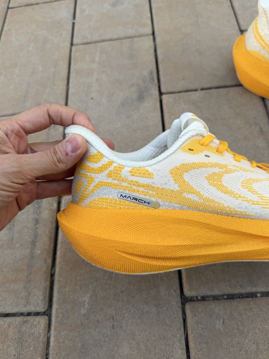 Кроссовки для бега