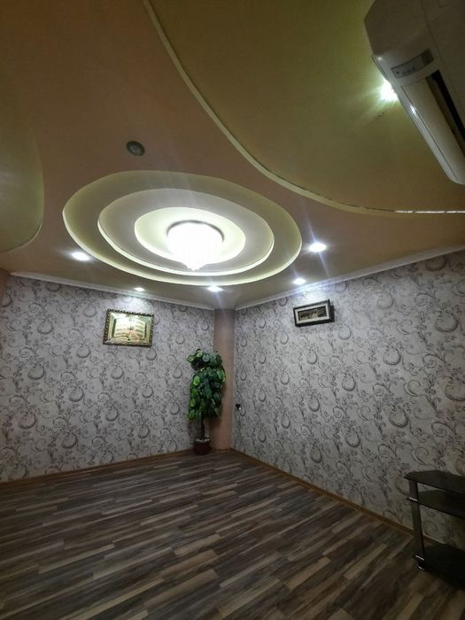 Farxod savxos 6 sotix xovli sotiladi