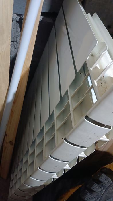 Продам батарею 10 секций