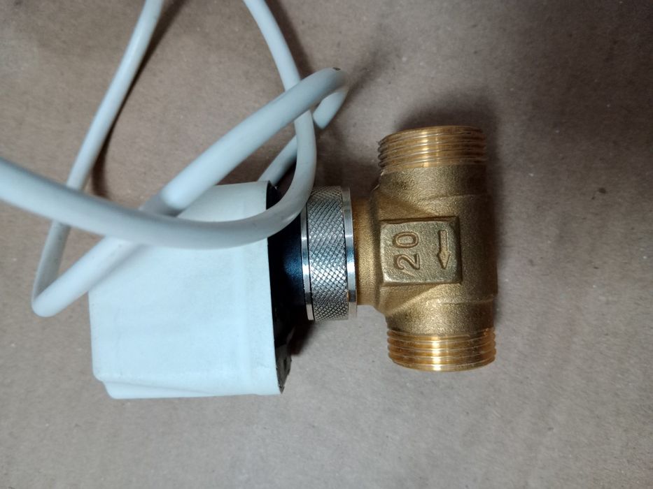 Привод с клапаном