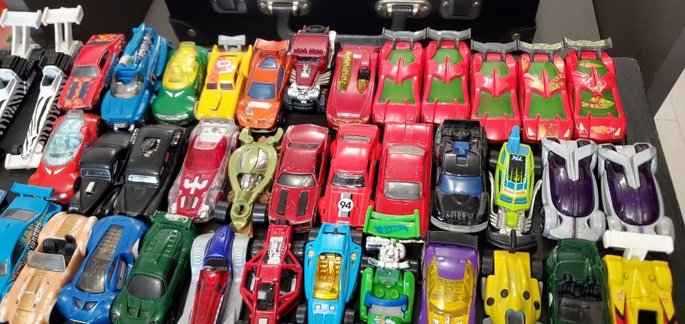 Продавам метални колички