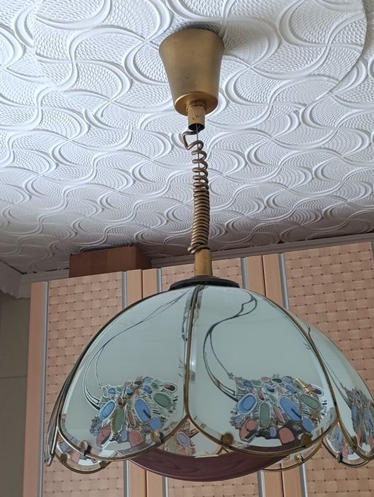 Продаю люстру универсальную