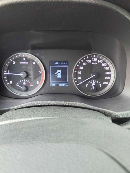 Vând Hyundai Tucson 1,7 crdi