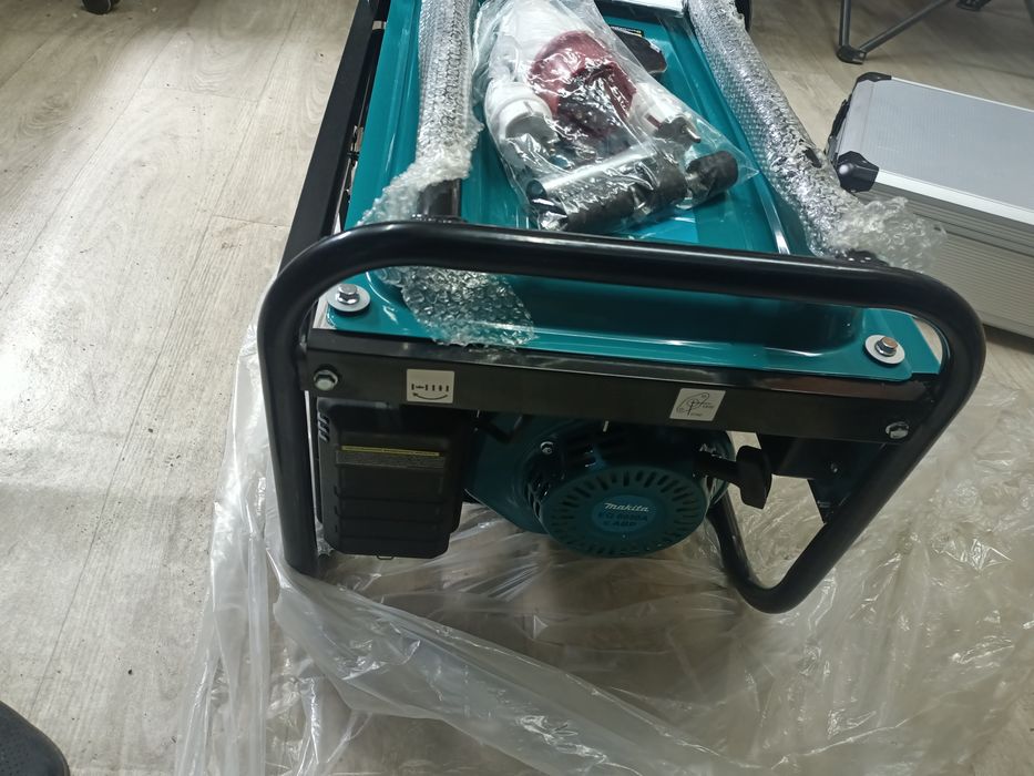 Генератор Макита