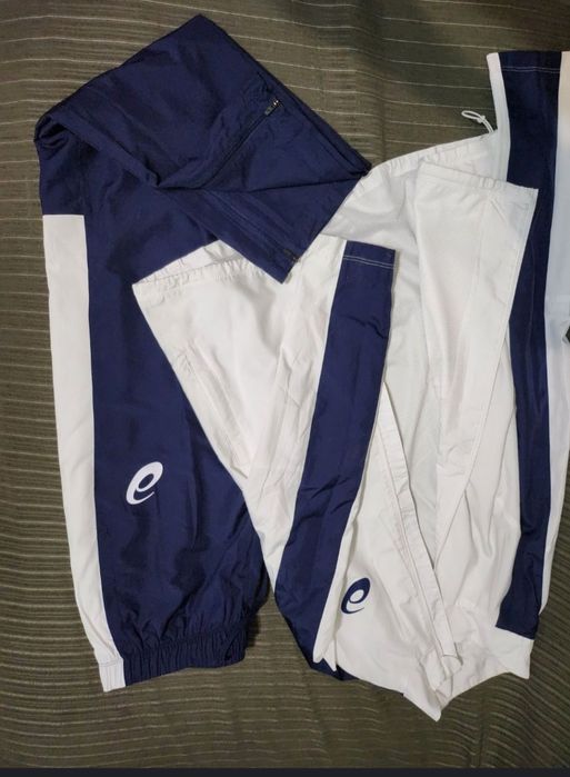 Продам кроссовки