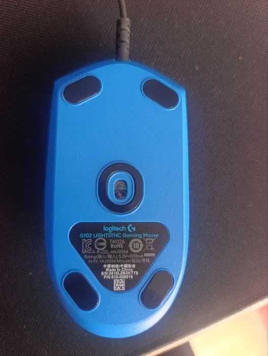 Logitech G102  LIGHTSYNC Gaming Mouse. Sotiladi!