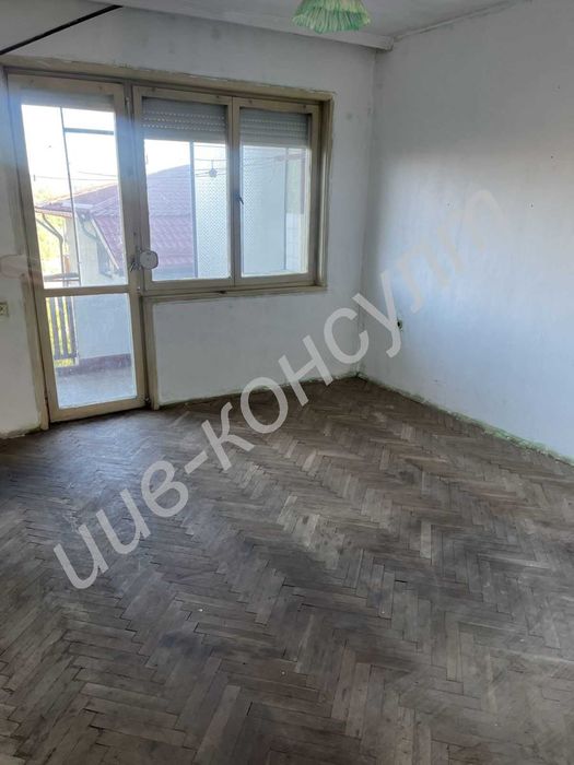 Продава се Многостаен апартамент в Велико Търново, Център - 100 кв.м за 1350 €/кв.м - Снимка #3