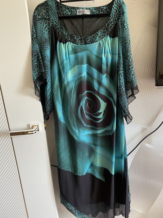 Продается платье красивое