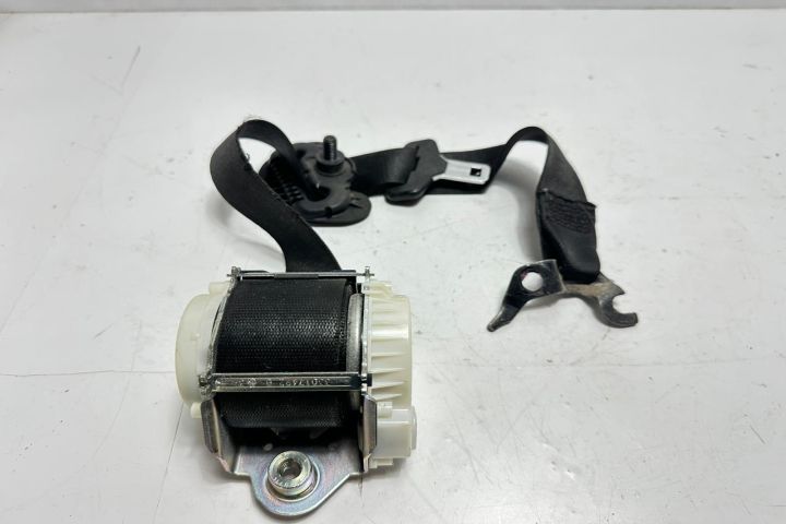 Centura siguranta stanga fata 33059848 BMW Seria 1 E87 seria