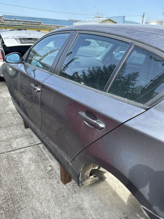 Usa laterala stanga Bmw seria 1 e87 sparkling graphite metalic