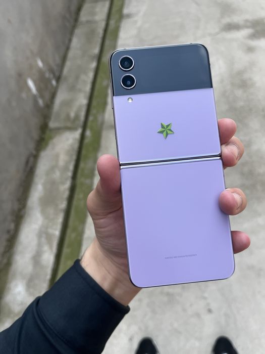 Samsung Galaxy Z-Flip 4 8/256Gb 200$