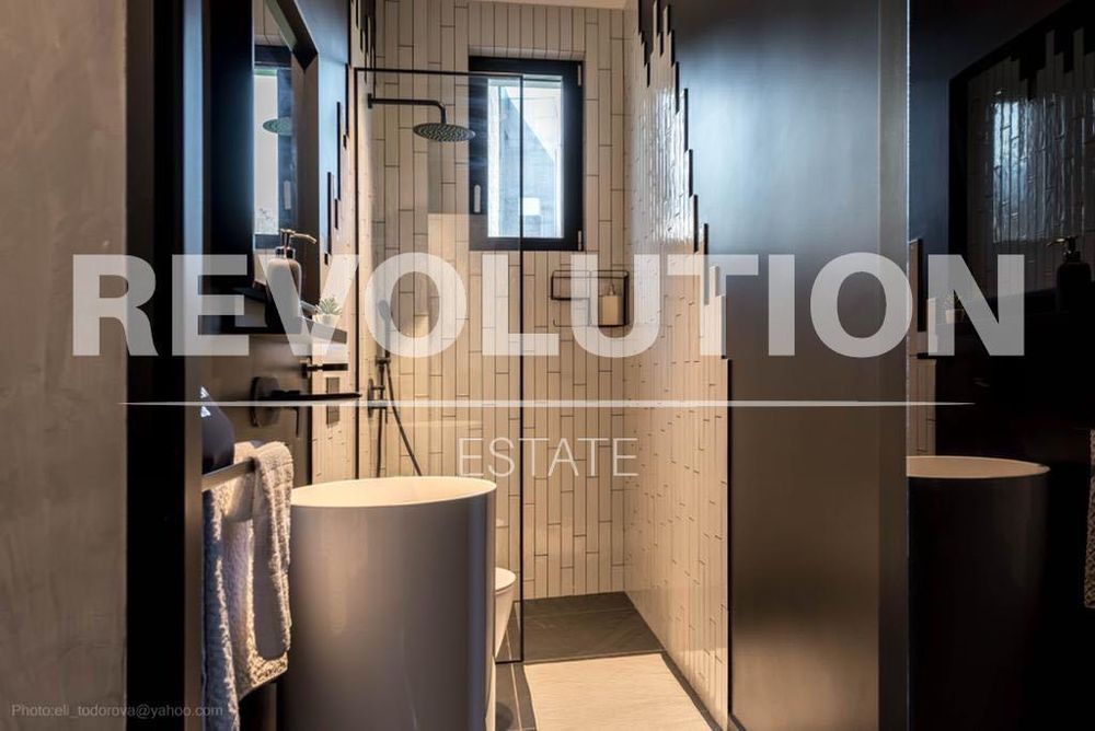 Дава се под наем Къща в Варна, Център - 200 кв.м за 2493.39 € - Снимка #10