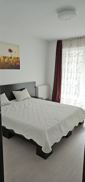 Vand apartament 3 camere Floresti