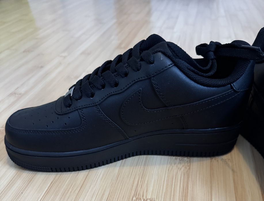 Nike Air Force 1 Triple Black