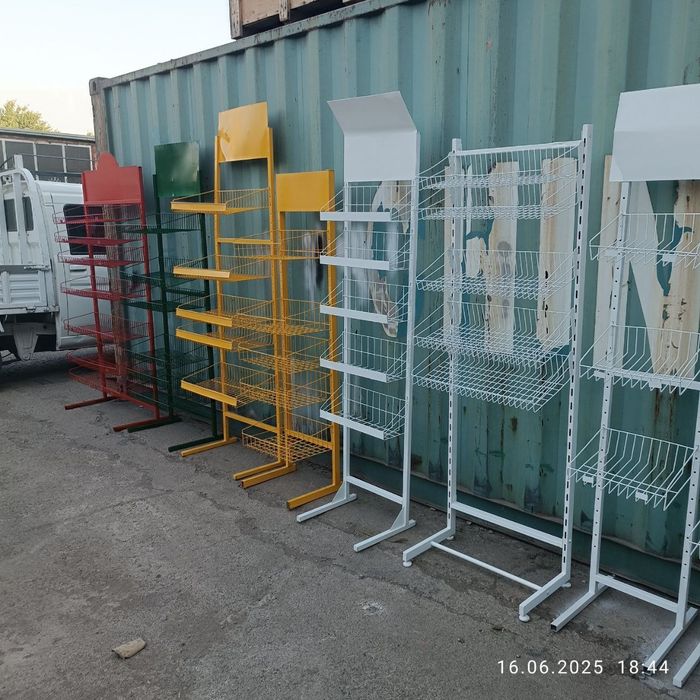 Торговый стеллаж