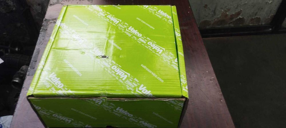 Продавам чисто нов съединител VALEO  за PEUGEOT 308, CITROEN C4 ,OPEL